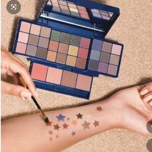 ✨Avon Glow Up, Glim Up Mega Palette